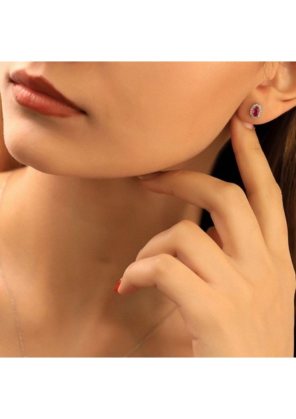 925 Ayar Gümüş Ruby Taşlı Oval Küpe