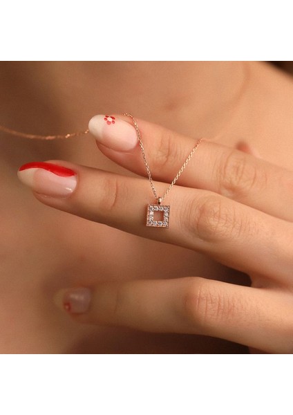 925 Ayar Gümüş Minimalist Kolye