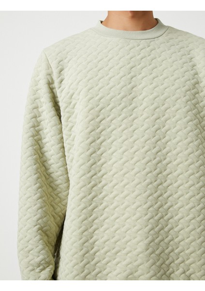 Basic Dokulu Sweatshirt Bisiklet Yaka Uzun Kollu indirimleri