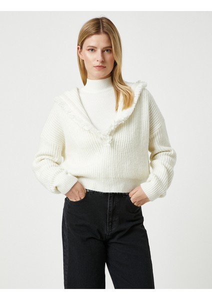 Şahika Ercümen x Koton - Kapüşonlu Oversize Örgü Kazak modelleri