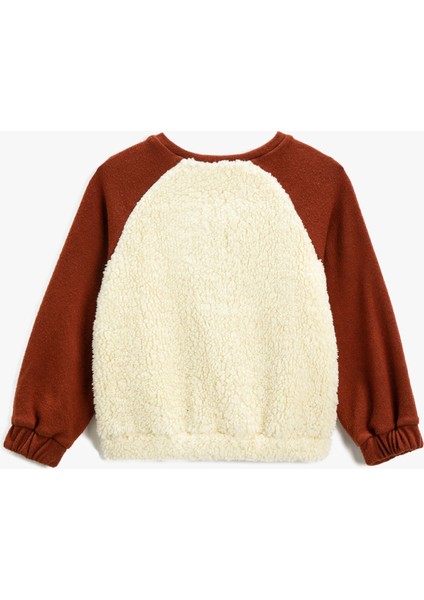 Peluş Triko Detaylı Sweatshirt Işlemeli