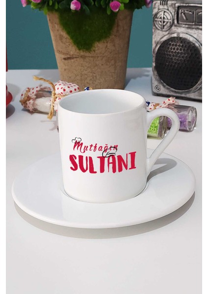 Anneler Günü Hediyesi Mutfağın Sultanı Türk Kahvesi Fincanı Beyaz ve Kalemlik modelleri