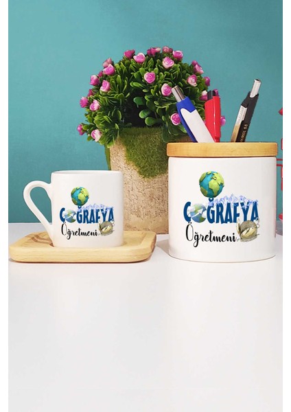 Coğrafya Öğretmeni Türk Kahvesi Fincanı Ahşap Altlıklı ve Kalemlik