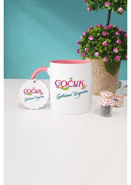Çocuk Gelişimi Uzmanı Pembe Kupa Bardak Anahtarlık