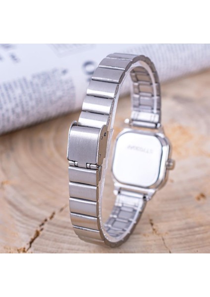 Hemera Gümüş Kordon Siyah Kadran Kadın Kol Saat ST-304264 fiyatları