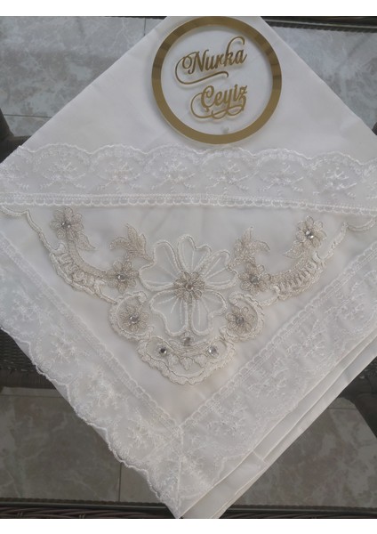 Çeyizlik Hediyelik Gelin Veya Damat Için Dantel ve Güpür Aplikeli Nişan Söz Bohçası
