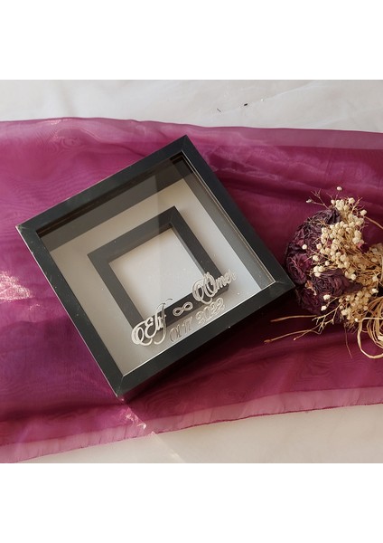 25 x 25 cm Siyah Renkli Fotoğraf Bölümlü Isimli ve Tarihli Çerçeve fiyatları