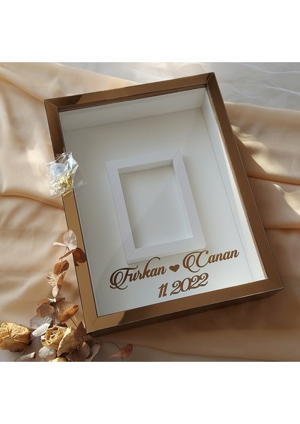 30 x 40 cm Bronz Pleksi Kaplı Fotoğraf Bölümlü Ledli Gül Anı Çerçevesi