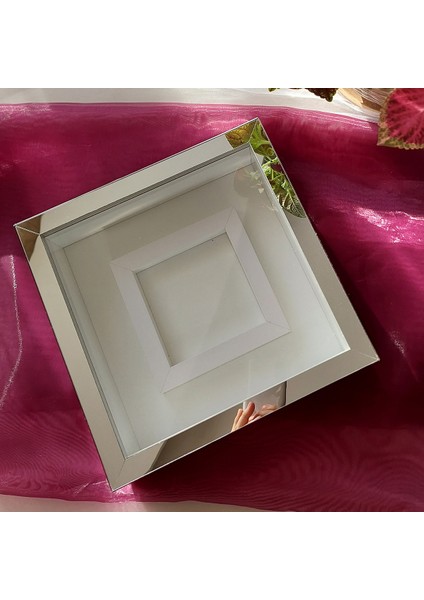25 x 25 cm Gümüş Pleksi Kaplı Fotoğraf Bölümlü Ledli Çerçeve modelleri