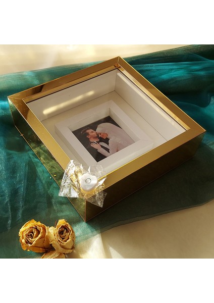 25 x 25 cm Gold Pleksi Kaplı Fotoğraf Bölümlü Ledli Çerçeve