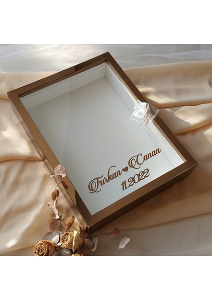 30 x 40 cm Derin Bronz Pleksi Kaplı Isimli ve Ledli Gül Anı Çerçevesi