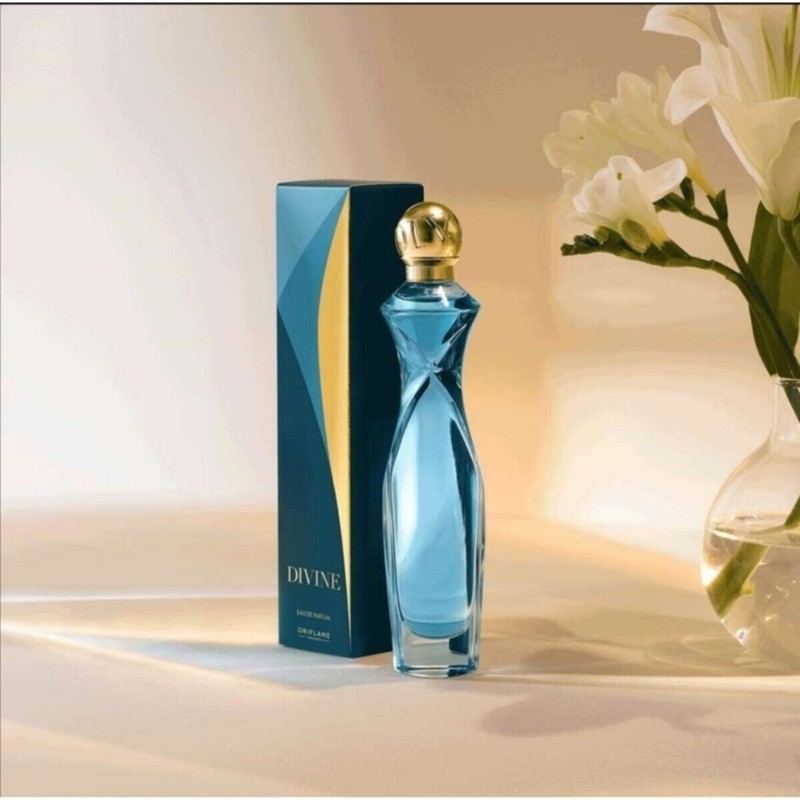 Oriflame Divine Kadın EDT Parfum 50 ml Meyveli Koku ile Göz Alıcı Hissedin