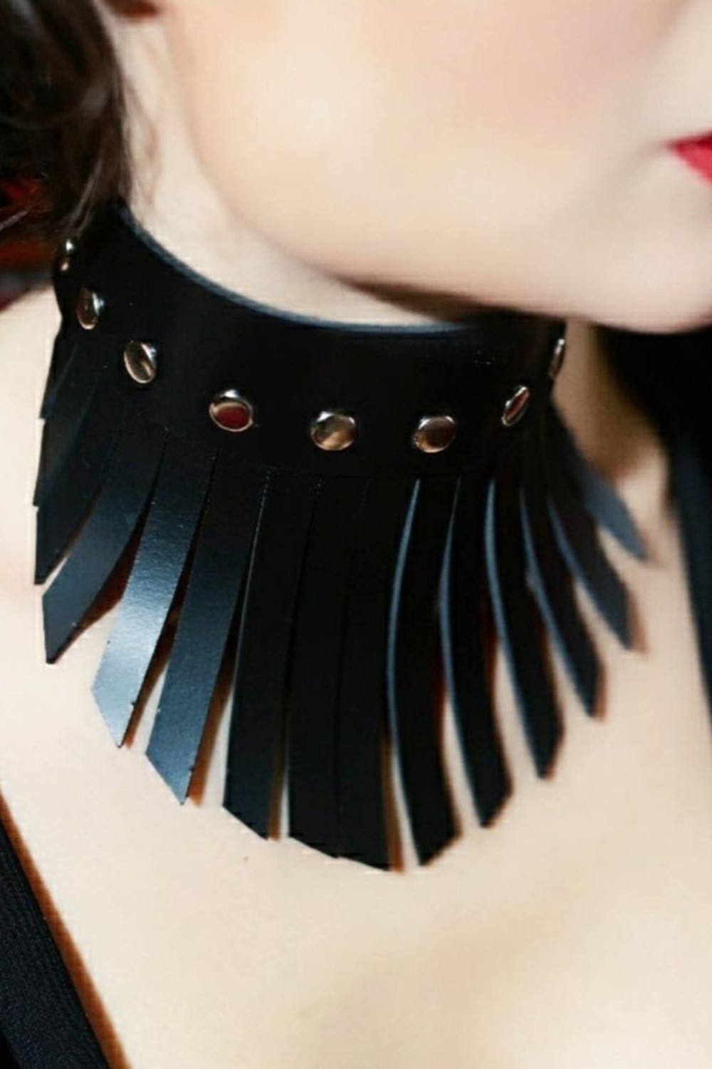 100100e Püsküllü Şık Deri Choker Tasma - APFT658 görsel 4