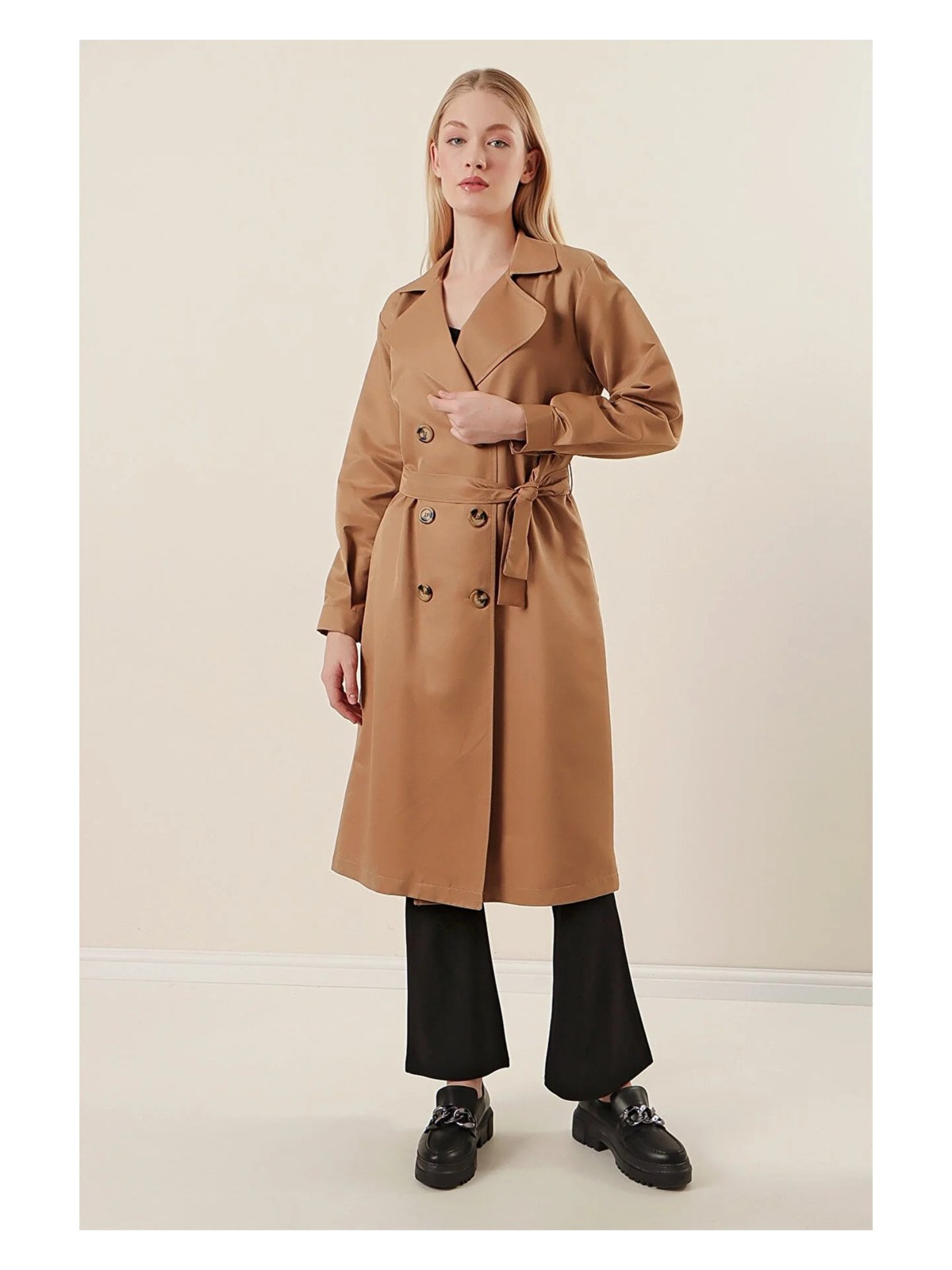 Hazelin Kadın Camel Kruvaze Yaka Kemerli Astarsız Mevsimlik Rahat Trençkot HZL22S-BD158531