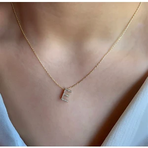 Sadece Jewellery Gold Renkli Üç Boyutlu Zirkon Taşlı E Harfli Kolye