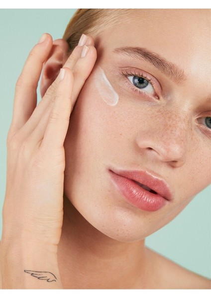 Olgunlaşma Ilk Belirtiler Göz Kremi-Ideal Resource Restorative Bright Eye Cream 15 ml fiyatları