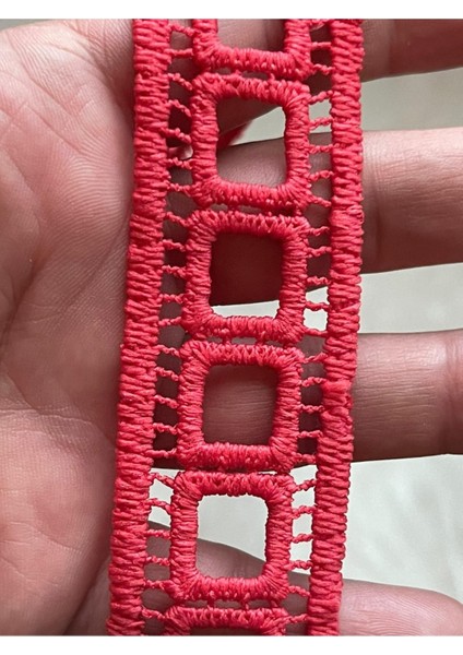 Zincir Şerit Tasarım Dekoratif Etnik Desen Kırmızı Şerit 1 Metre En 3 cm fiyatları