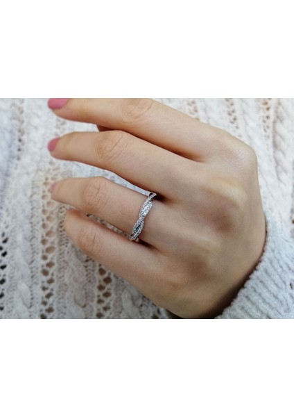 İki Sıra Pırlanta Taşlı Yarım Tur Yüzük 0404R0088 fırsatları