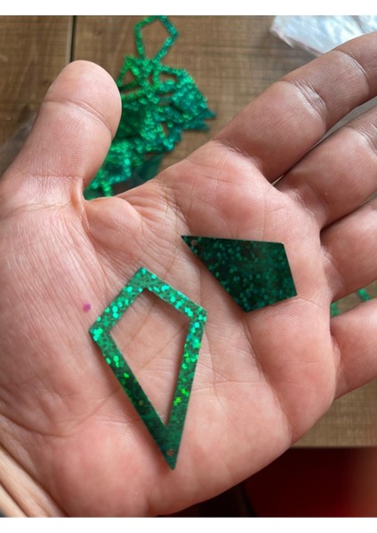Yeşil Piramit Lazer Kesim Birinci Kalite Çanta Perde Supla Pul Payet 5 cm 50 gr