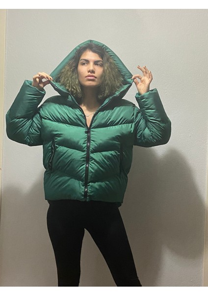 Çavuş Detaylı Fermuarlı Kapüşonlu Şişme Mont modelleri