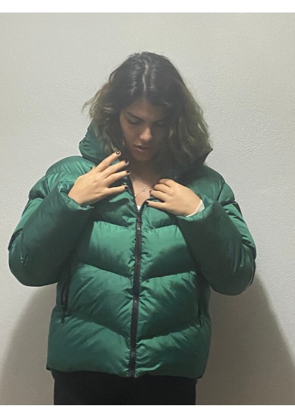 Çavuş Detaylı Fermuarlı Kapüşonlu Şişme Mont