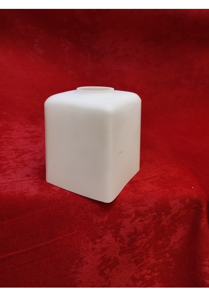 Kare Avize Camı Beyaz Renkte (E.14)(h:10.00cm-Kenarlar:9.00cm,9.00cm)