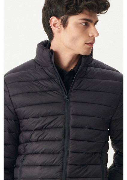 Riders By Lee Regular Fit Normal Kesim Dik Yaka Haki Şişme Mont fırsatları