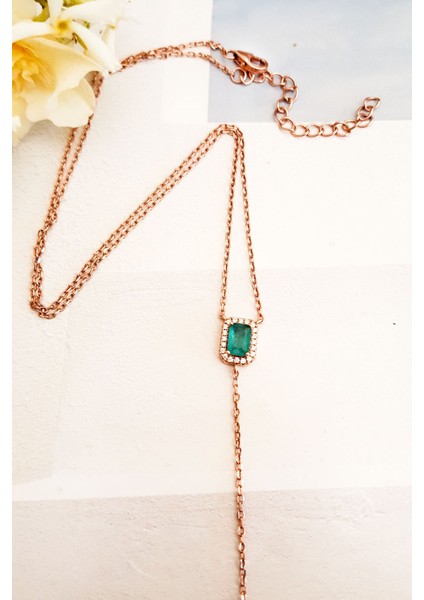 Ithal Yeşil Baget Taşlı Sallantılı Gümüş Kolye modelleri