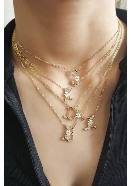 Y-Italyan Çiçekli Harf Gümüş Kolye fırsatları