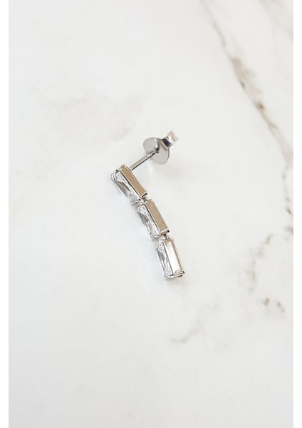 Tekli Baget Taşlı Çizgi Gümüş Küpe