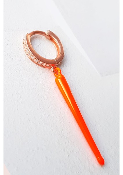 Tekli Mini Çubuklu Turuncu Gümüş Küpe