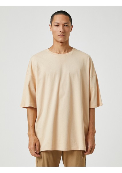 Basic Oversize Tişört Bisiklet Yaka Kısa Kollu modelleri