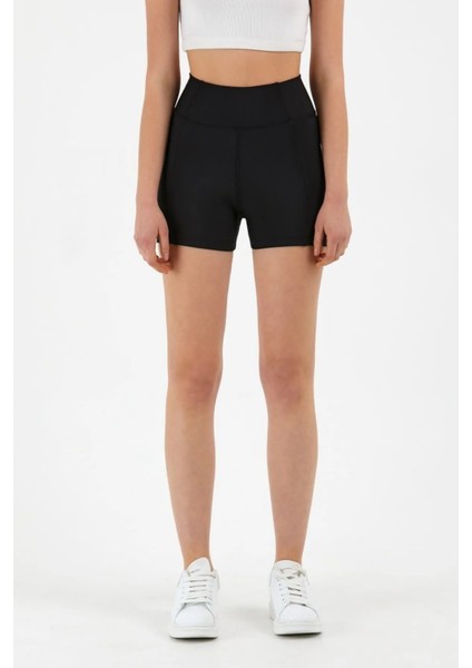 Toparlayıcı Cepli Spor Deniz Şortu Tayt modelleri