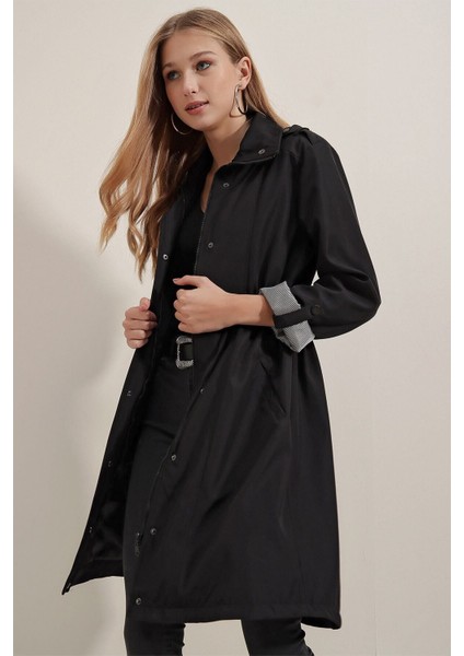Kadın Siyah Cep Detaylı Beli Büzgülü Astarlı Uzun Trençkot HZL23W-BD158081 modelleri