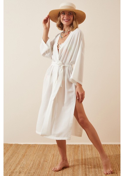 Kadın Beyaz Kuşaklı Yırtmaçlı Uzun Kimono HZL22S-BD158351