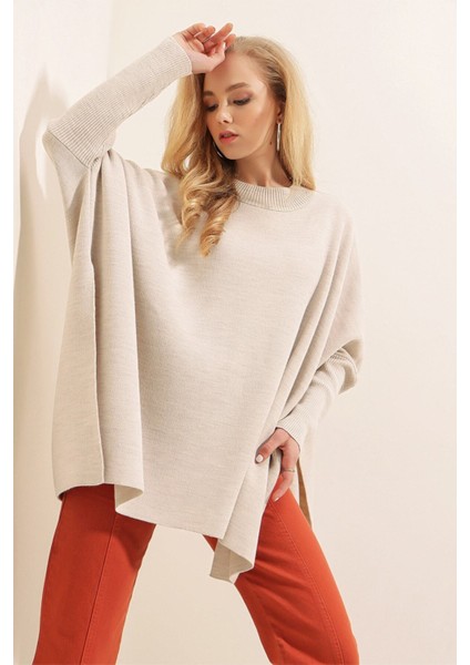 Kadın Krem Oversize Yırtmaçlı Panço Triko Kazak HZL23W-BD1100761 fiyatları