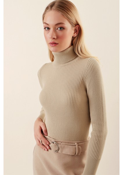 Kadın Bej Boğazlı Fitilli Triko Balıkçı Yaka Kazak HZL22W-BD1445001