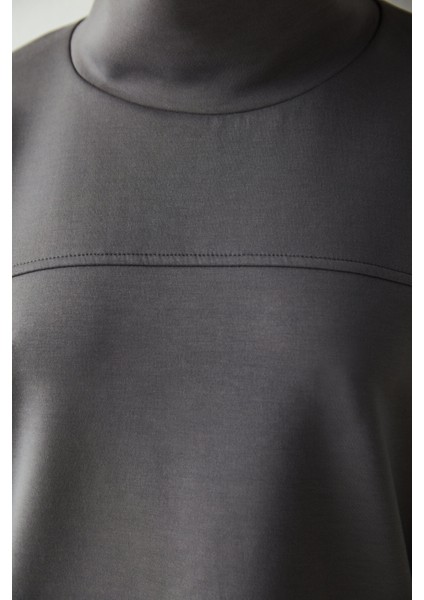 Antrasit Boğazlı Uzun Kollu Sweatshirt fırsatları