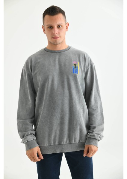 Erkek Gri Asit Yıkama Sırt Baskı Detaylı Sweatshirt