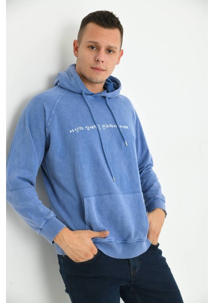 Erkek Mavi Kapüşonlu Sırt Baskı Detaylı Yıkamalı Sweatshirt