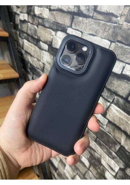 iPhone 13 Pro Max Puffer Şişme Kılıf Iç Kısmı Kadifeli Kapak Siyah