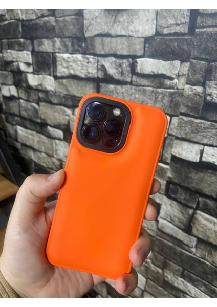 iPhone 13 Pro Max Puffer Şişme Kılıf Iç Kısmı Kadifeli Kapak Turuncu