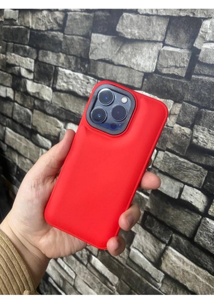 iPhone 13 Pro Max Puffer Şişme Kılıf Iç Kısmı Kadifeli Kapak Kırmızı