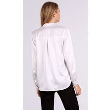 Hazelin Kadın Beyaz Hafif Dökümlü Saten Yüzeyli Gömlek HZL22W-BD139641