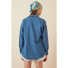Hazelin Kadın Mavi Çift Cepli Basic Jean Çıtçıtlı Kot Gömlek HZL22S-BD139971