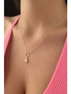 Fiyonk Kuyumculuk 14 Ayar Altın Halka İçerisinde Yonca Sallantılı Kolye