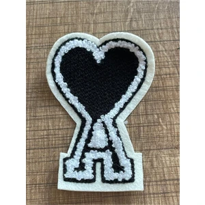 Gönülden Tasarım 10X7 cm Triko Kalp ve A Harfli Aplike Arma Yama Boy
