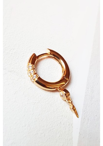 Tekli Ithal Taşlı Figür Gümüş Küpe modelleri