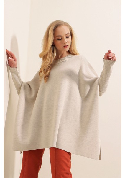 Kadın Krem Oversize Yırtmaçlı Panço Triko Kazak HZL23W-BD1100761 modelleri
