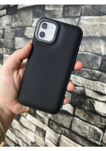 Bilişim Aksesuar  Iphone 11 Puffer Şişme Kılıf Iç Kısmı Kadifeli Kapak Siyah